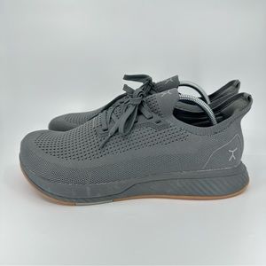 Flux Footwear Adapt Runner Athletic Shoes Gray Gum Sole Mens Size 10.5 Ortho